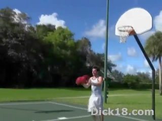 Kosárlabda fordulat bele bevág dunk leszopás